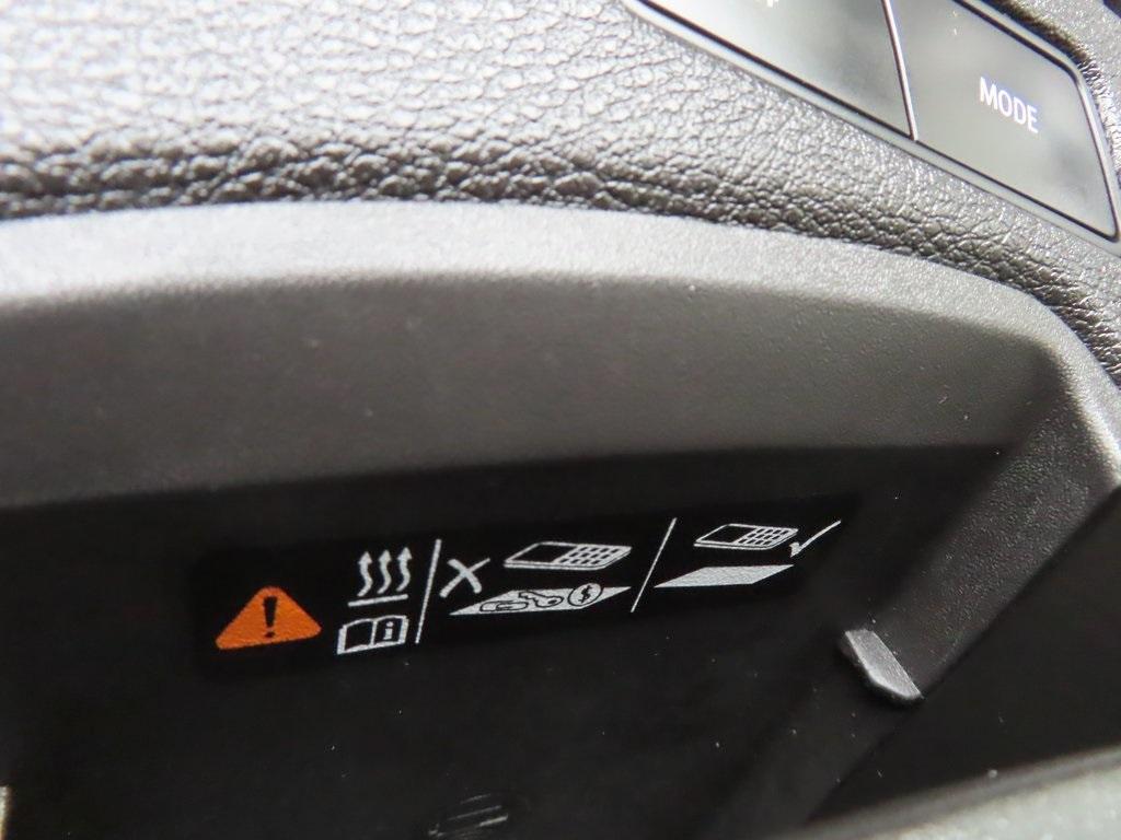 used 2022 Cadillac XT5 car, priced at $35,500