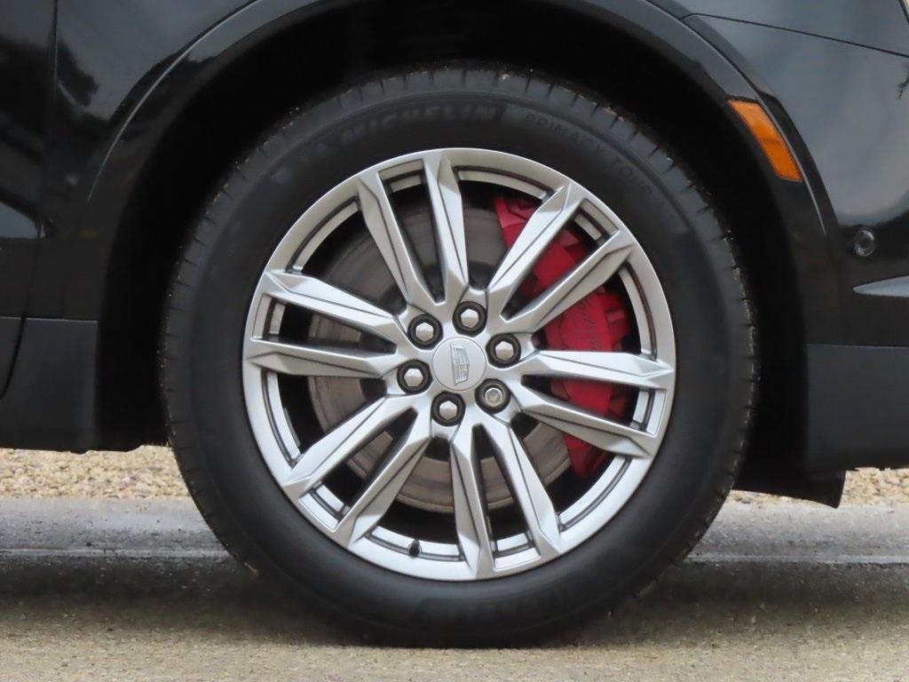 used 2022 Cadillac XT5 car, priced at $35,500