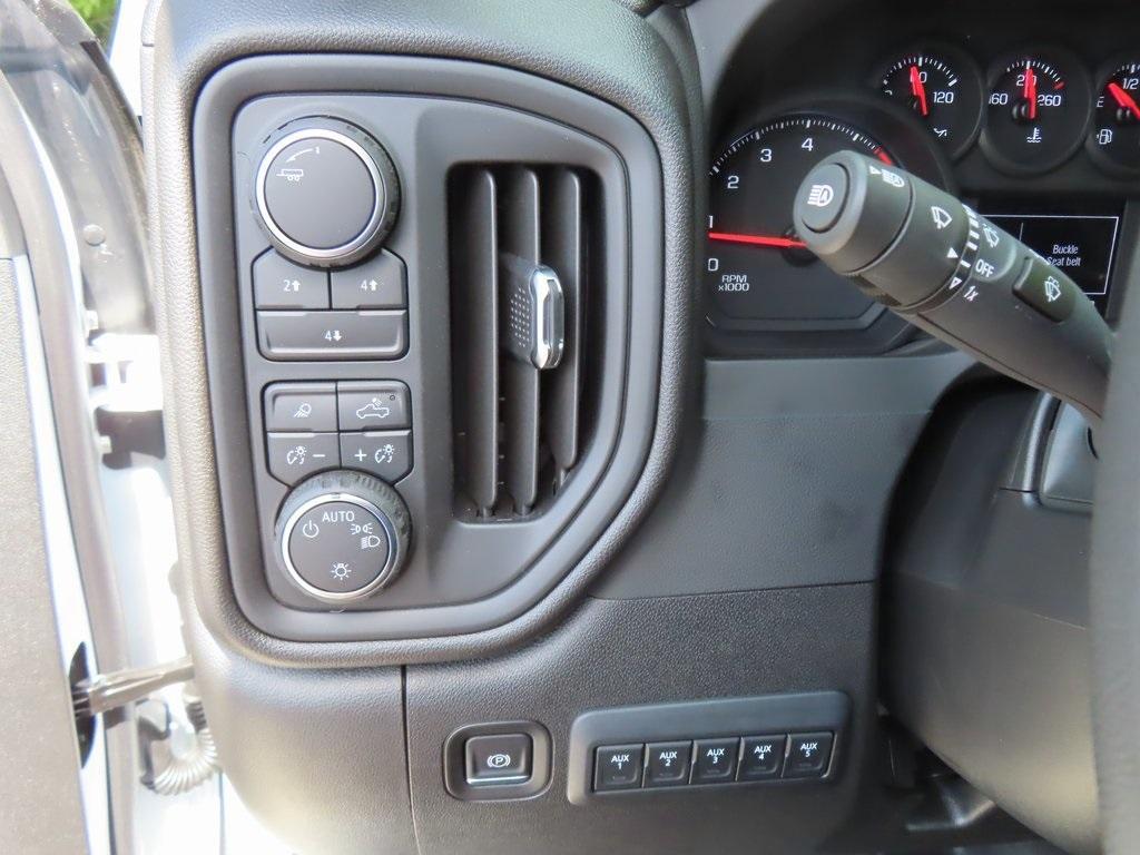new 2025 Chevrolet Silverado 3500 car, priced at $75,503