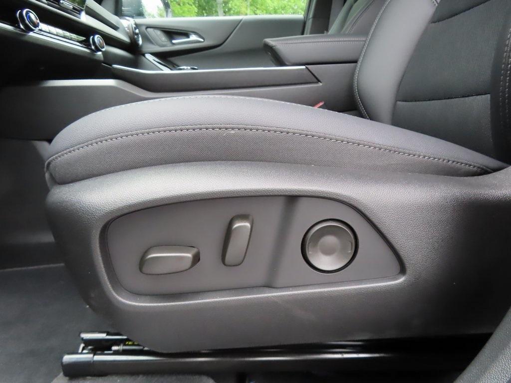 new 2026 Chevrolet Equinox car, priced at $34,290