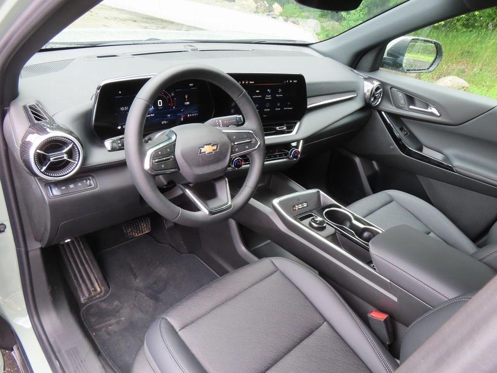 new 2026 Chevrolet Equinox car, priced at $34,290
