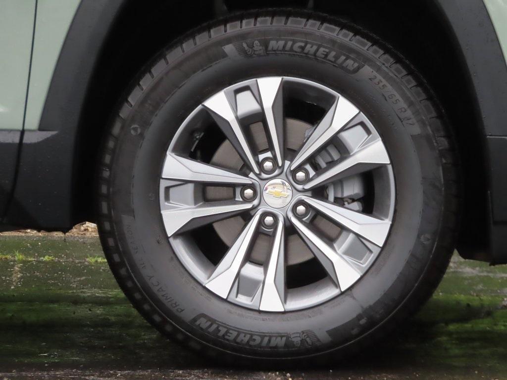 new 2026 Chevrolet Equinox car, priced at $34,290