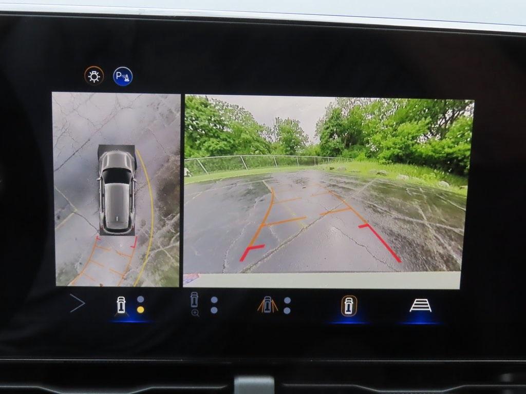 new 2026 Chevrolet Equinox car, priced at $34,290