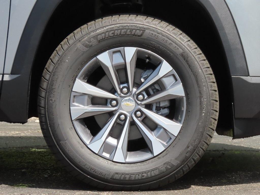 new 2026 Chevrolet Equinox car, priced at $34,640