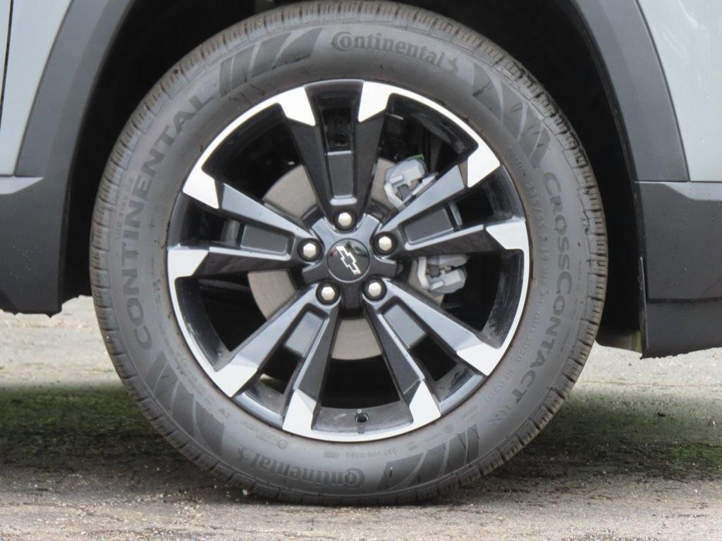 new 2026 Chevrolet Equinox car, priced at $38,063