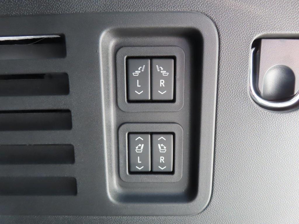 new 2026 Chevrolet Traverse car, priced at $58,526