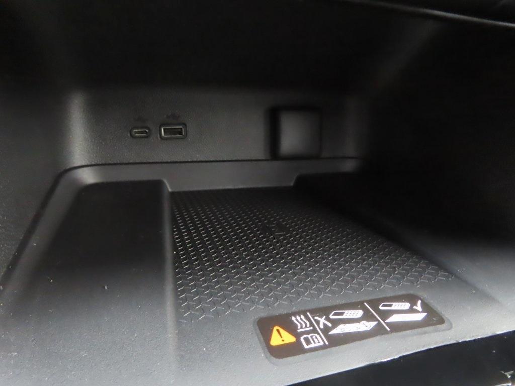 new 2026 Chevrolet Traverse car, priced at $59,438