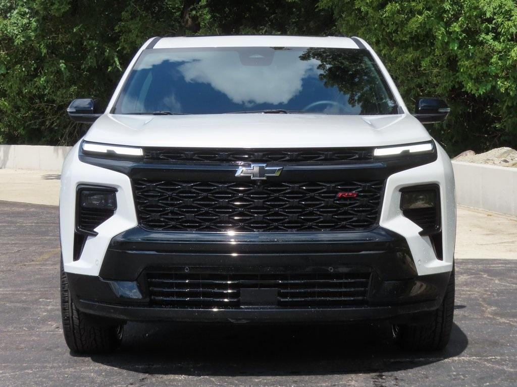 used 2024 Chevrolet Traverse car, priced at $53,995