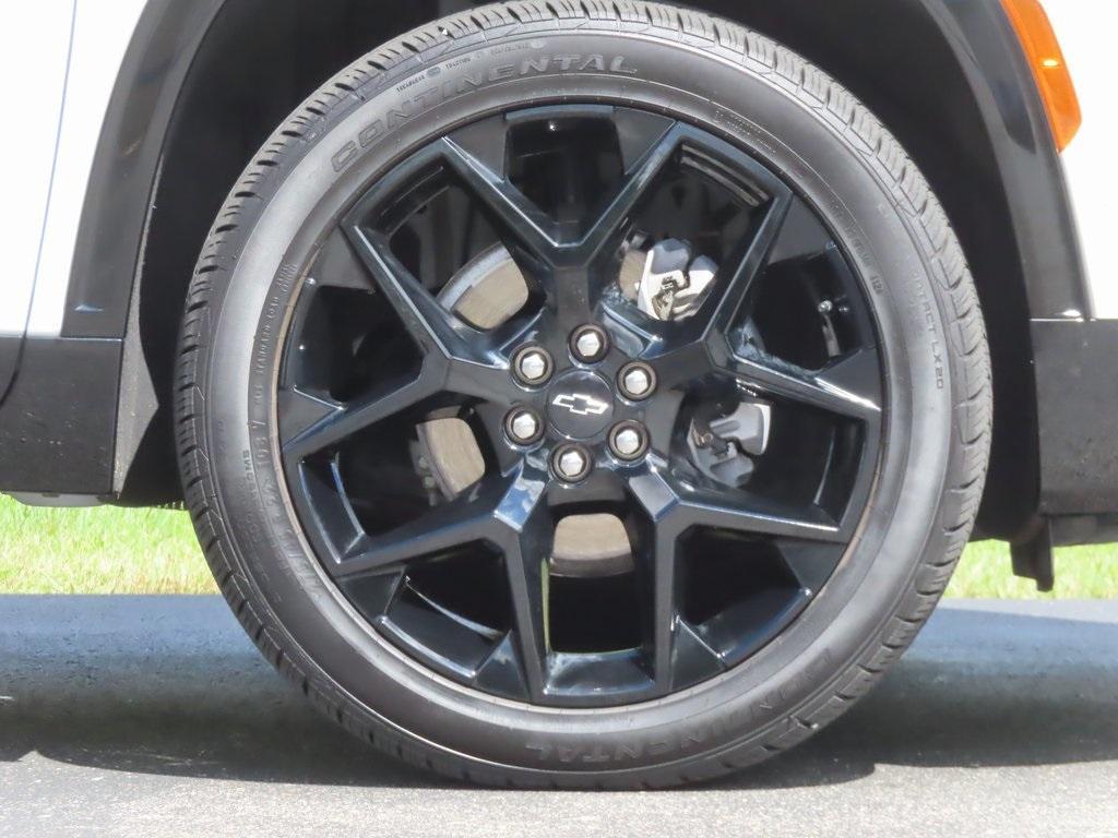 used 2024 Chevrolet Traverse car, priced at $53,995