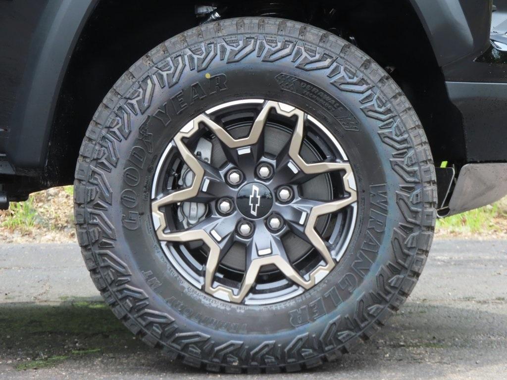 new 2025 Chevrolet Colorado car, priced at $52,744
