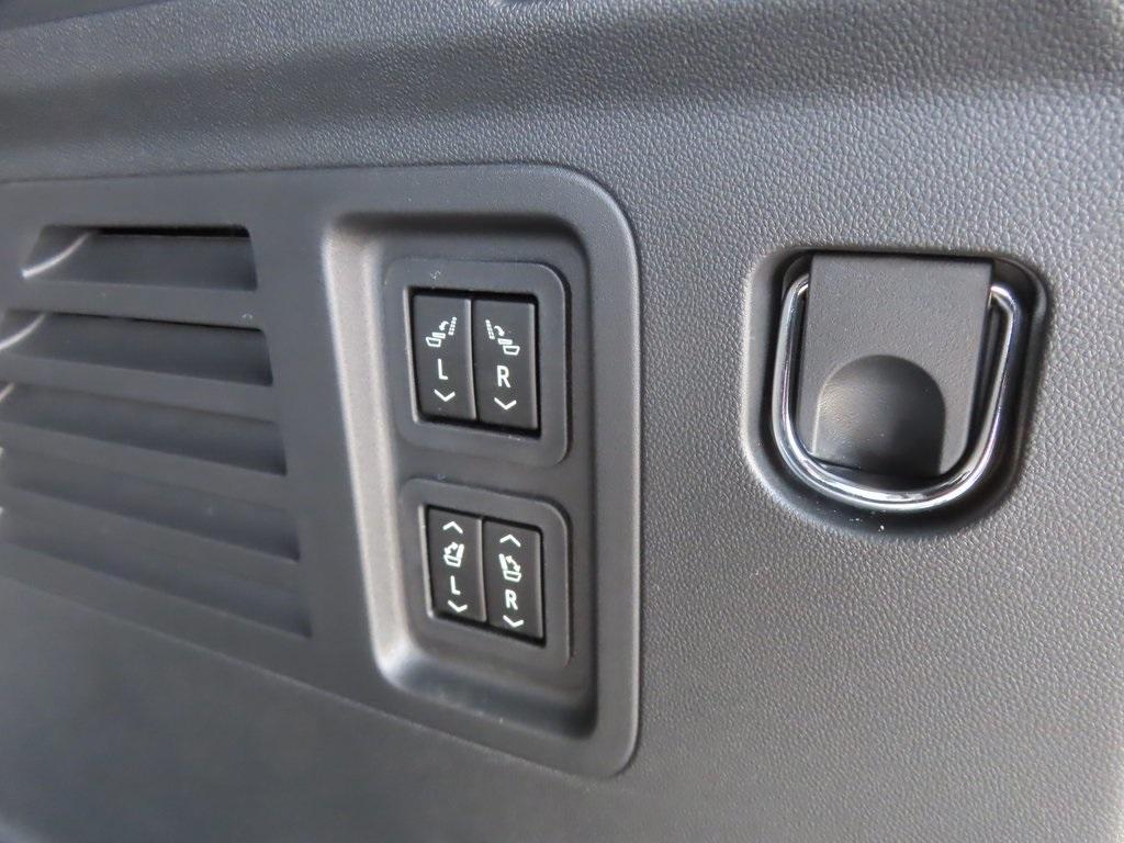 new 2026 Chevrolet Traverse car, priced at $60,608