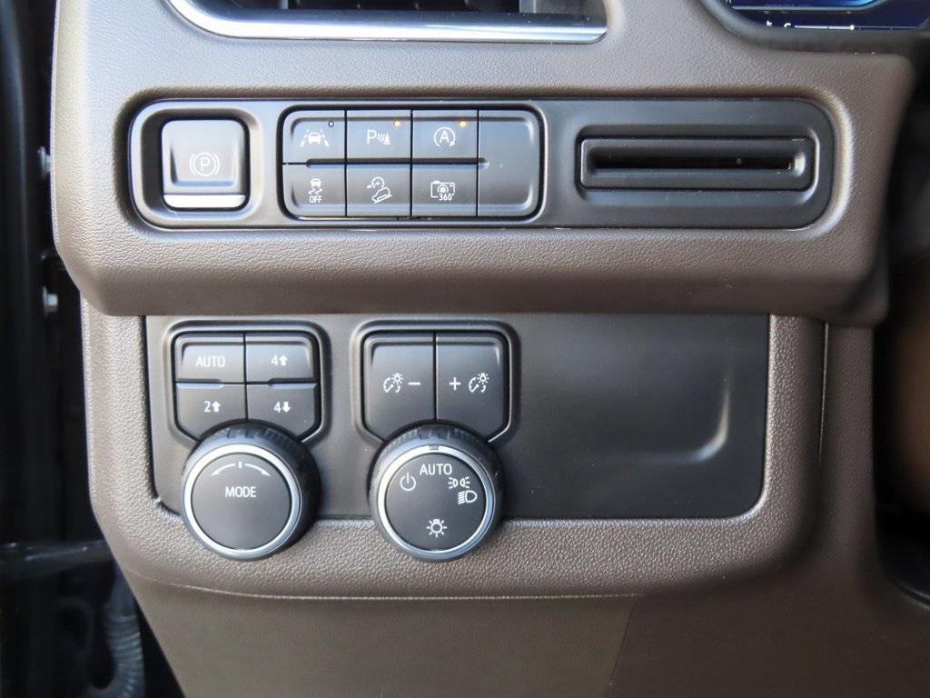 used 2023 Chevrolet Suburban car, priced at $63,990