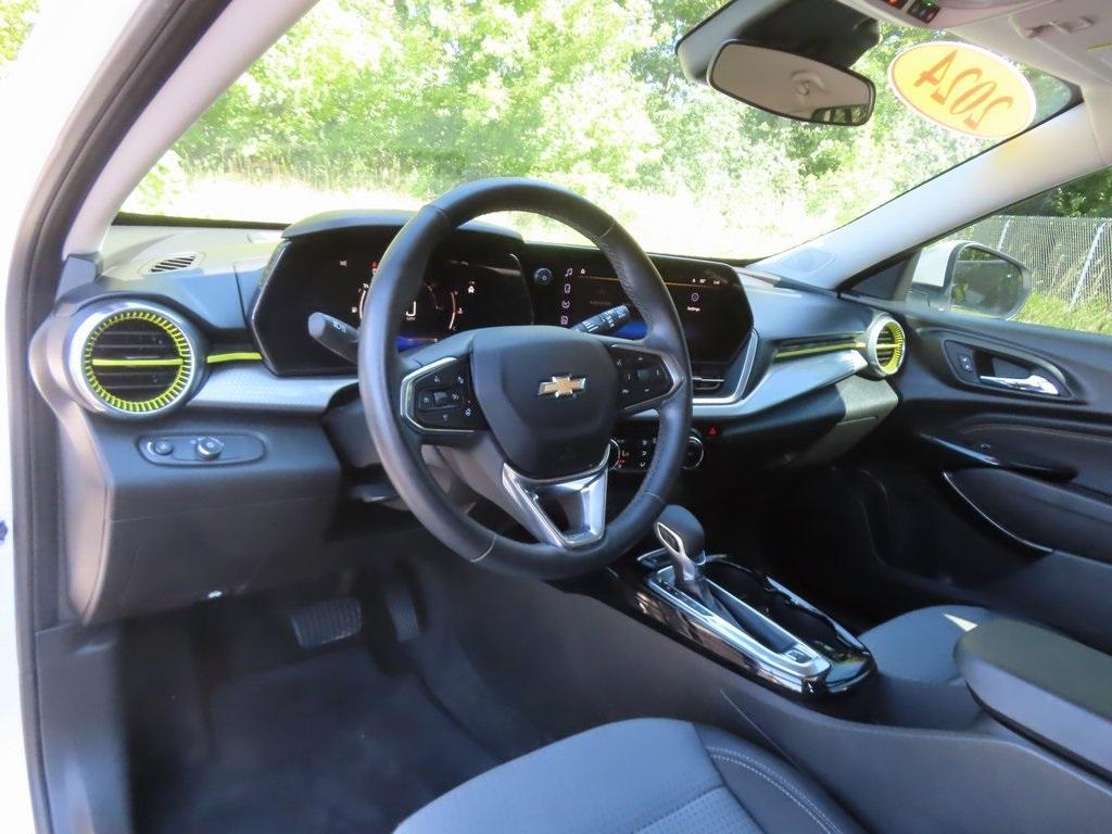 used 2024 Chevrolet Trax car, priced at $21,400