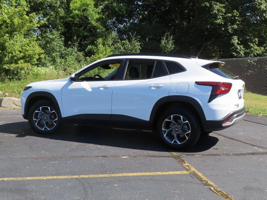 used 2024 Chevrolet Trax car, priced at $21,400