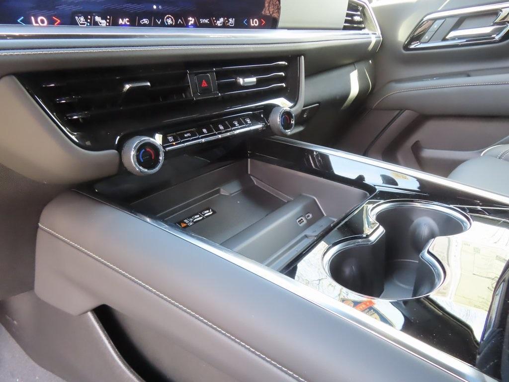 new 2025 Chevrolet Suburban car, priced at $82,289