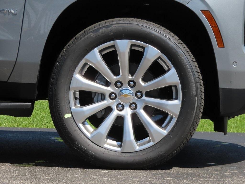 new 2025 Chevrolet Suburban car, priced at $82,289