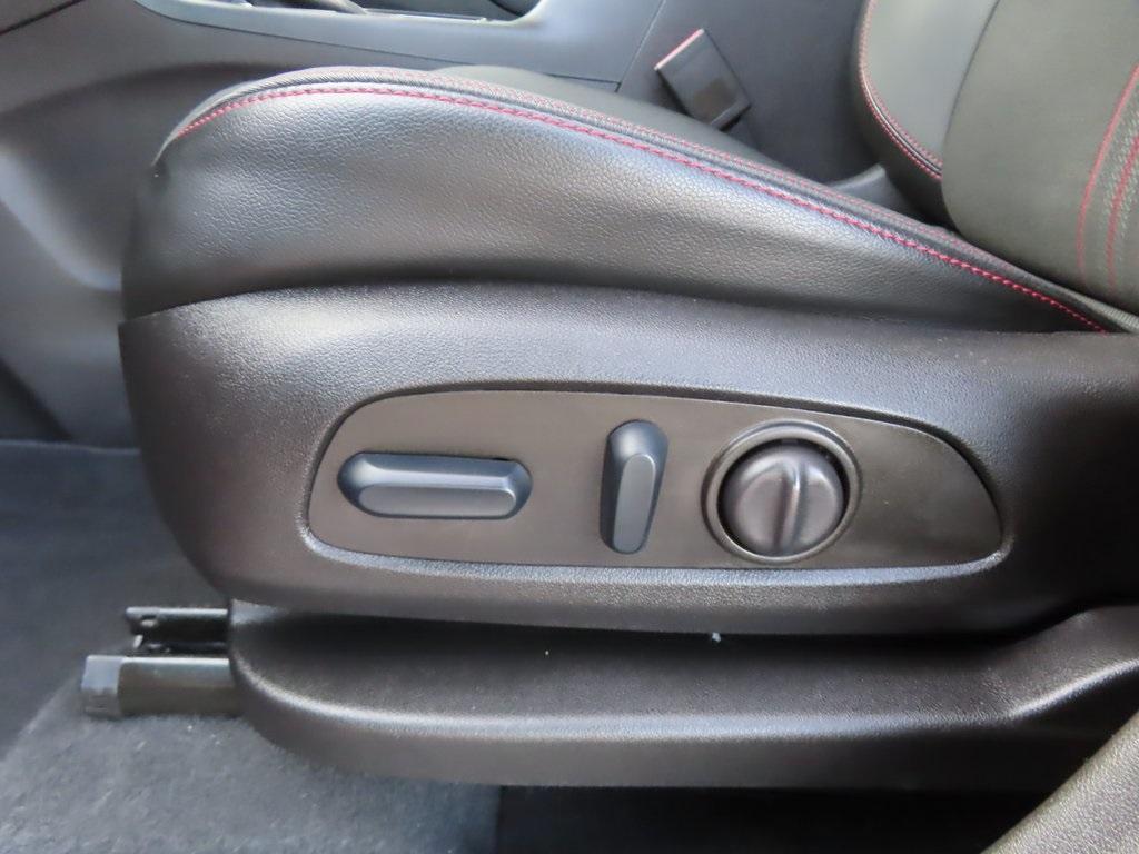 used 2023 Chevrolet Equinox car, priced at $21,669