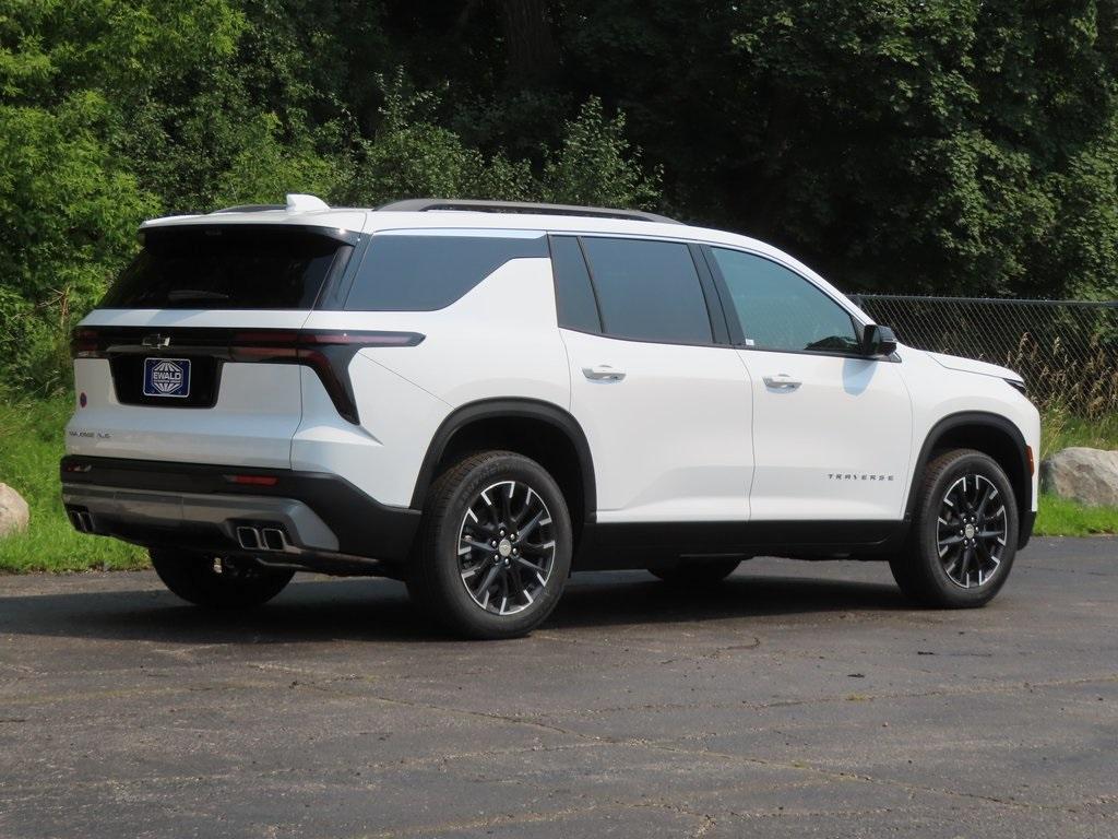 new 2026 Chevrolet Traverse car, priced at $49,639