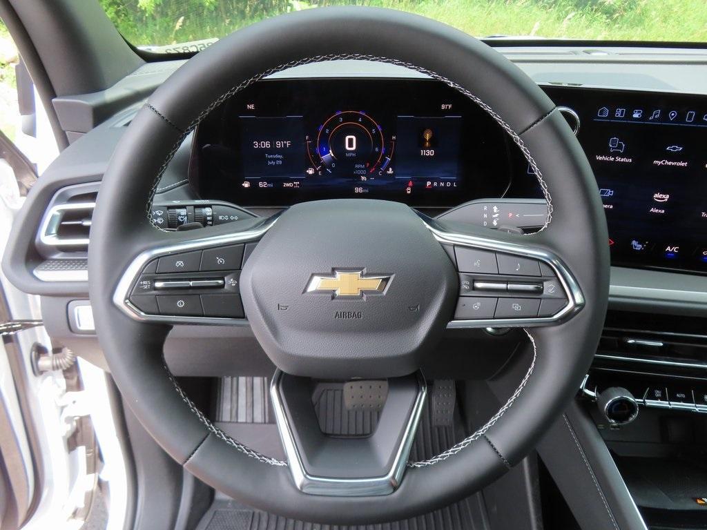 new 2025 Chevrolet Traverse car, priced at $45,560