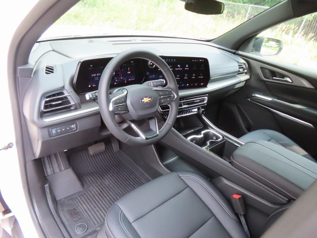 new 2025 Chevrolet Traverse car, priced at $45,560