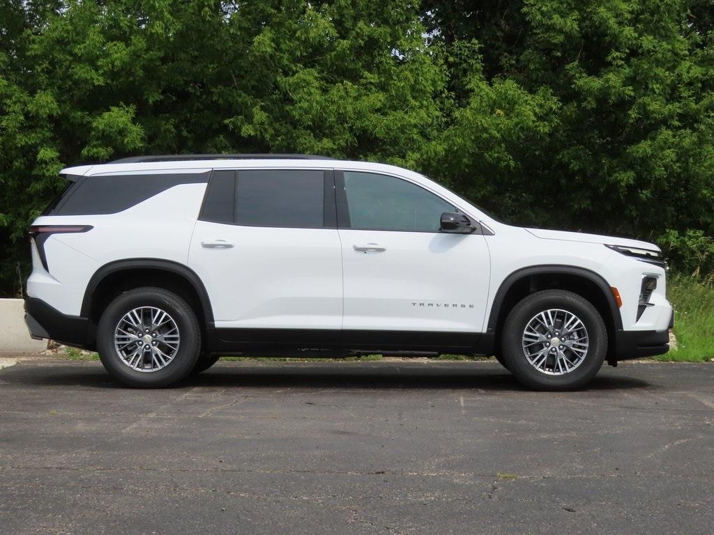 new 2025 Chevrolet Traverse car, priced at $45,560