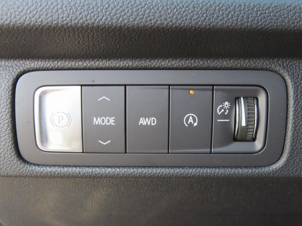 new 2025 Chevrolet Traverse car, priced at $58,945