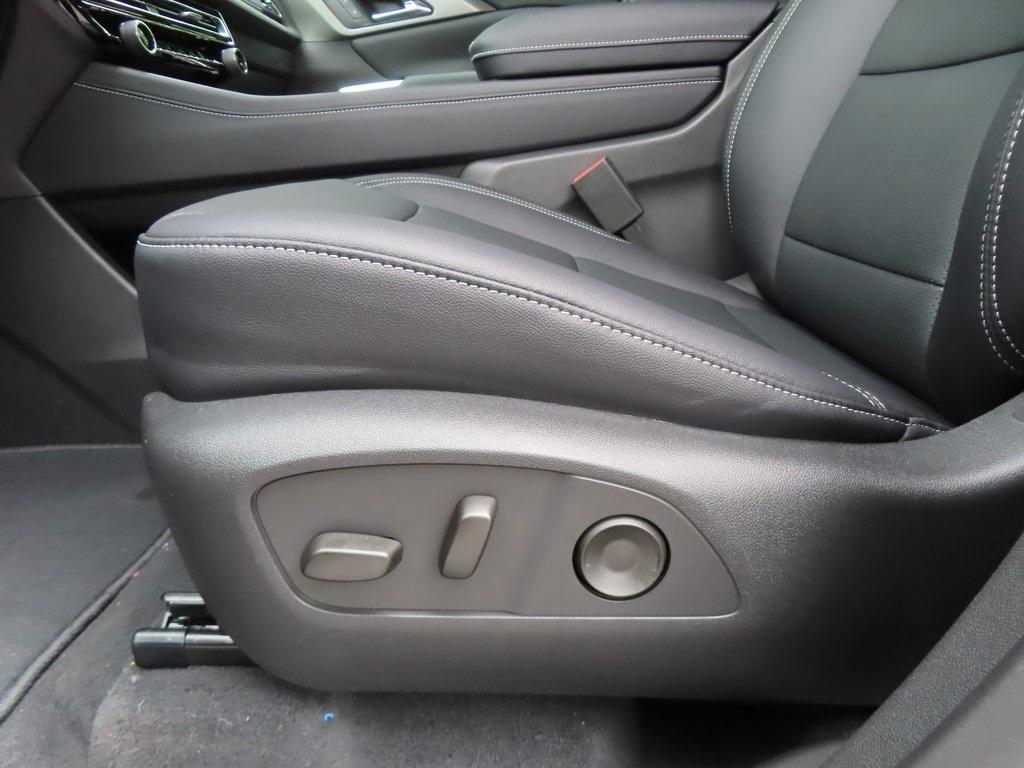 new 2025 Chevrolet Traverse car, priced at $51,915