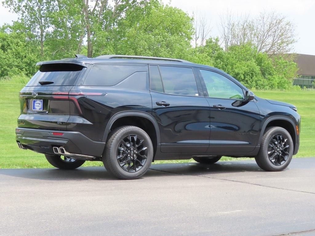 new 2025 Chevrolet Traverse car, priced at $51,915