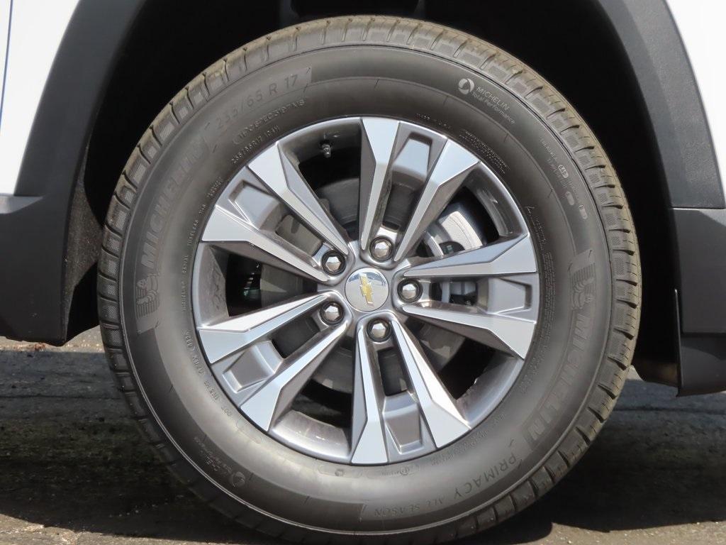 new 2025 Chevrolet Equinox car, priced at $31,675