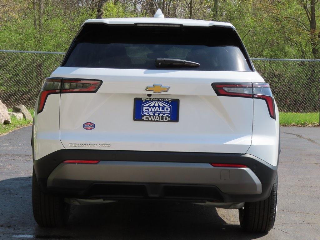 new 2025 Chevrolet Equinox car, priced at $31,675
