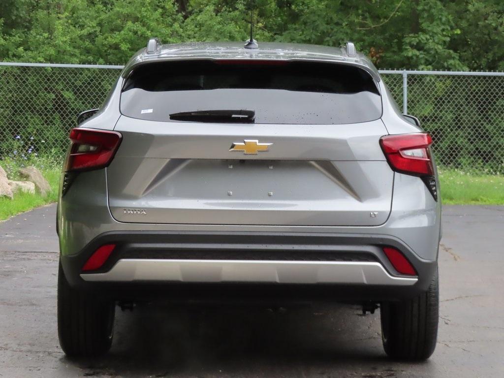 new 2025 Chevrolet Trax car, priced at $24,720