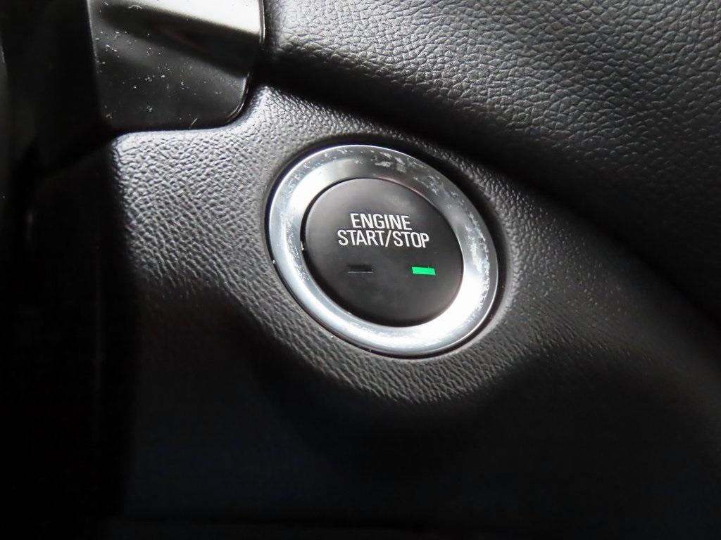 used 2022 Chevrolet Equinox car, priced at $22,998