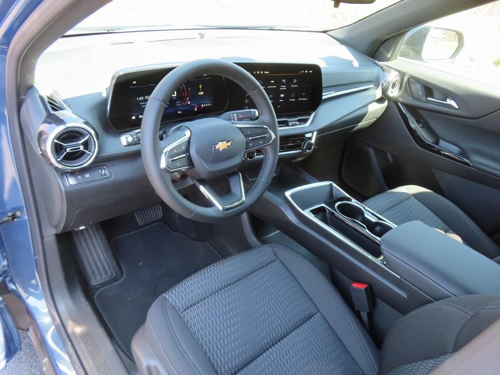 new 2025 Chevrolet Equinox car, priced at $29,695