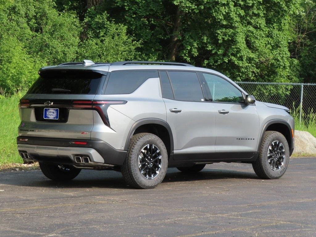 new 2025 Chevrolet Traverse car, priced at $55,705