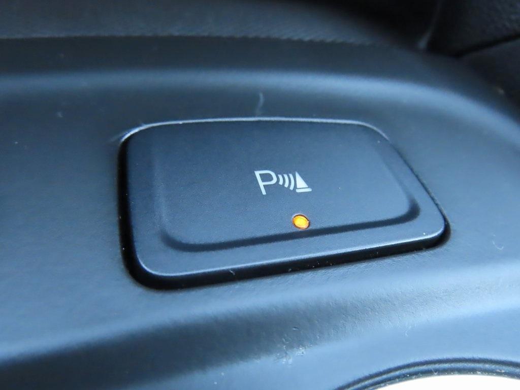 used 2024 Chevrolet Equinox car, priced at $23,546