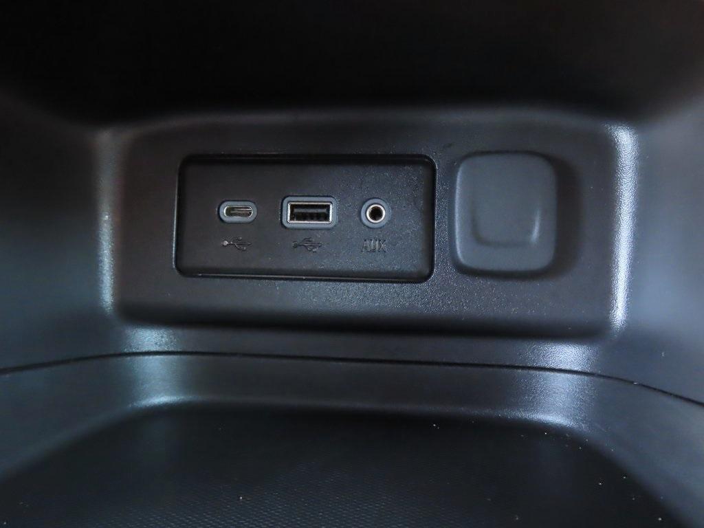 used 2024 Chevrolet Equinox car, priced at $23,546