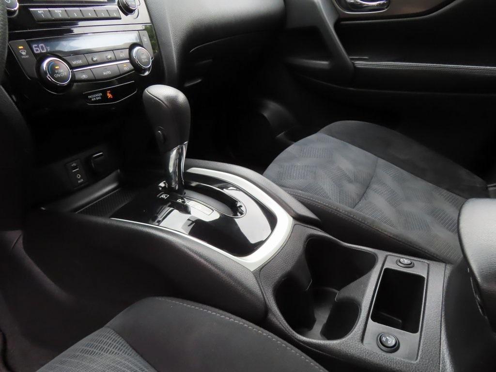 used 2015 Nissan Rogue car, priced at $9,375
