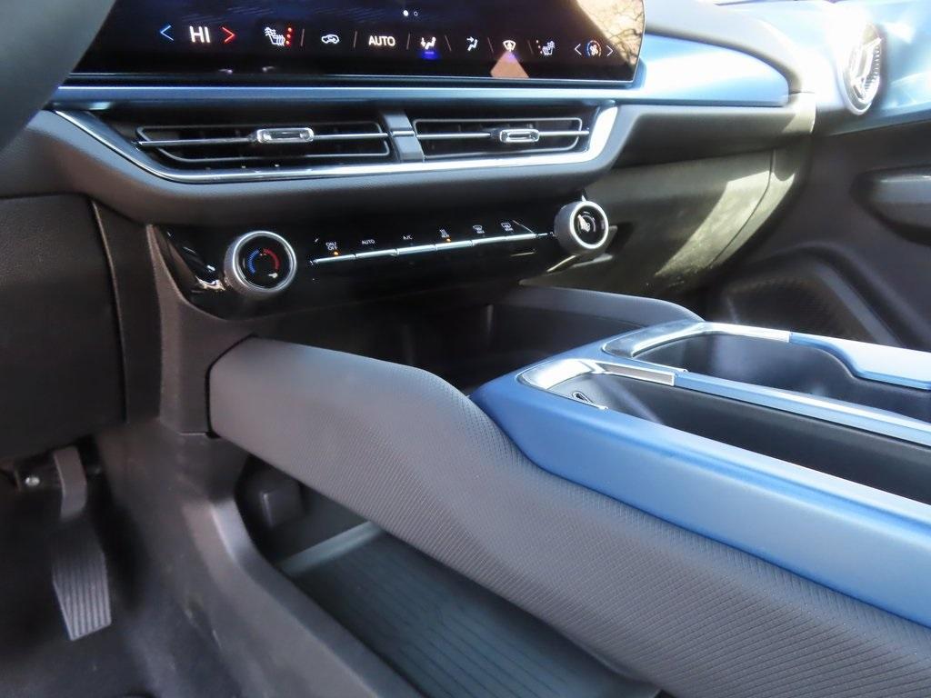 new 2025 Chevrolet Equinox EV car, priced at $41,846