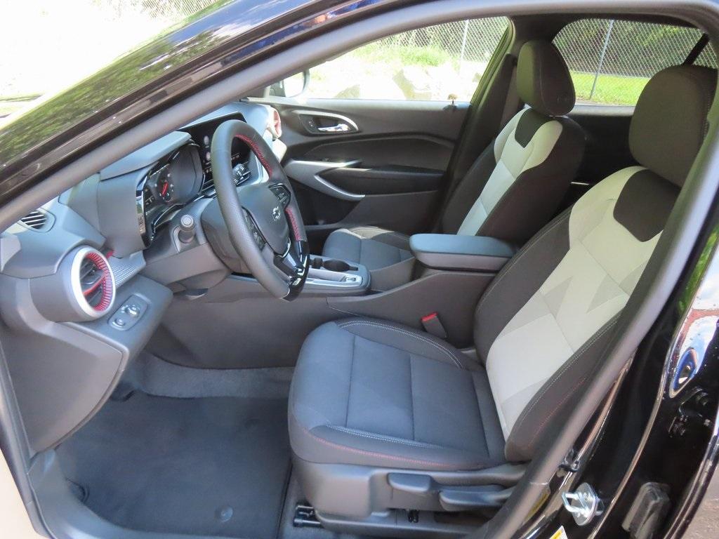 new 2025 Chevrolet Trax car, priced at $21,967