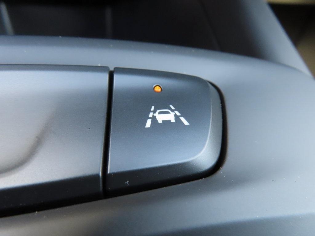 new 2025 Chevrolet Trax car, priced at $21,967