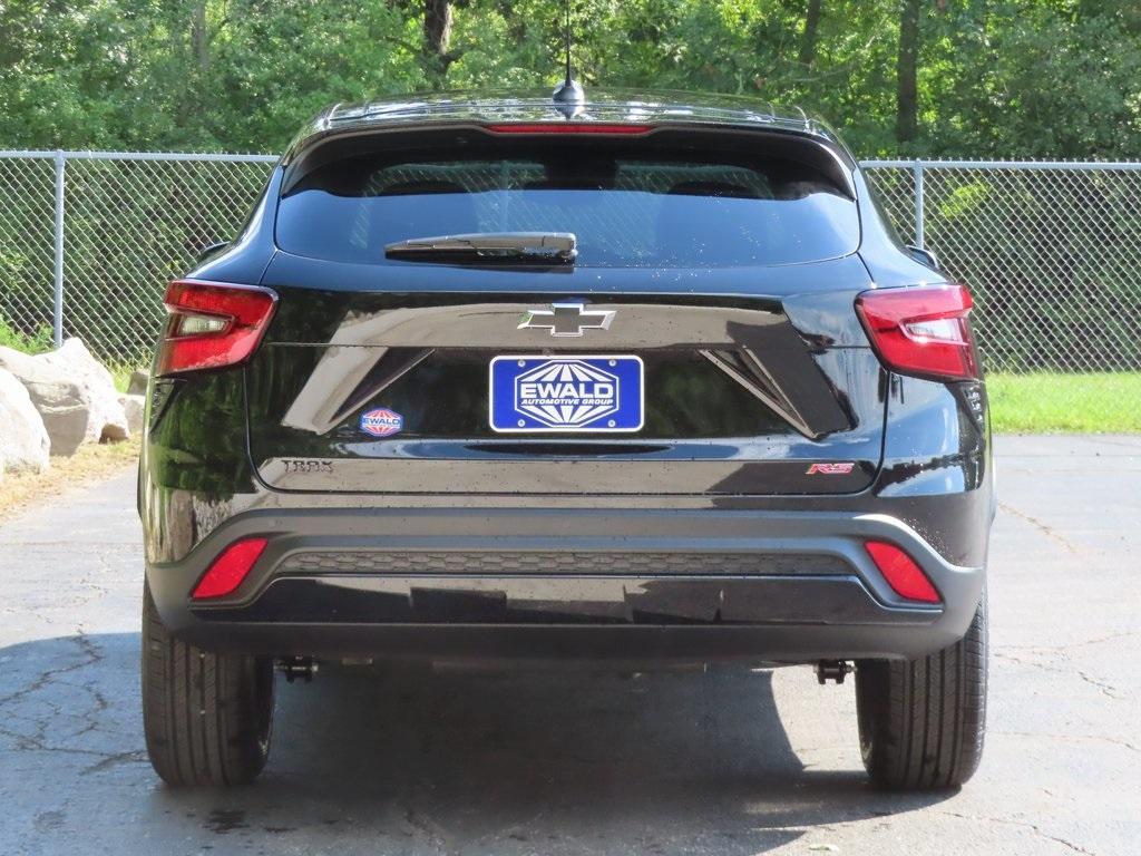 new 2025 Chevrolet Trax car, priced at $21,967