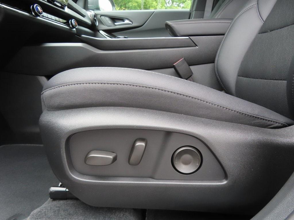 new 2026 Chevrolet Equinox car, priced at $34,388