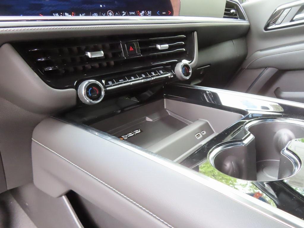 new 2025 Chevrolet Suburban car, priced at $84,556