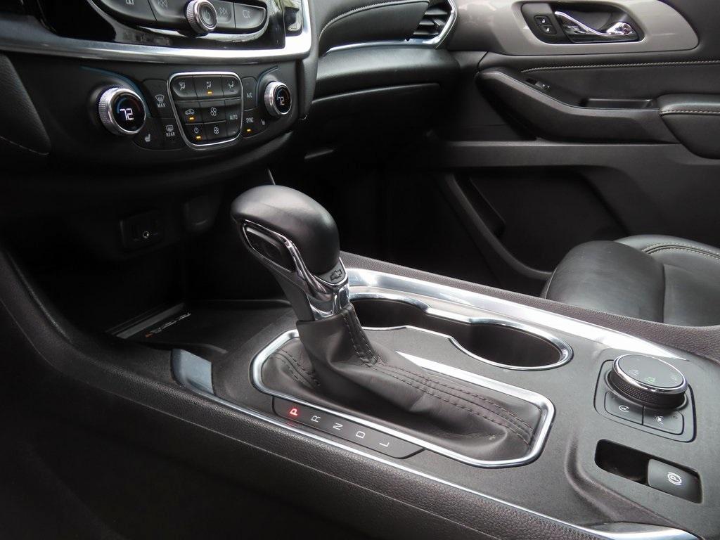 used 2023 Chevrolet Traverse car, priced at $34,208