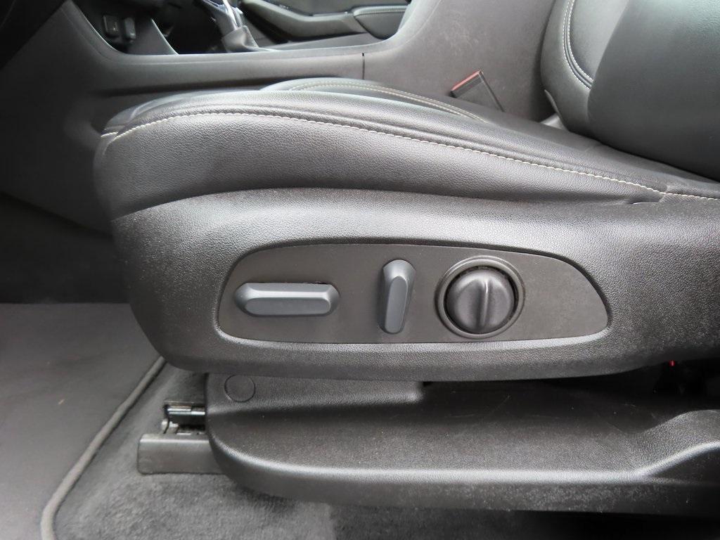 used 2023 Chevrolet Traverse car, priced at $34,208