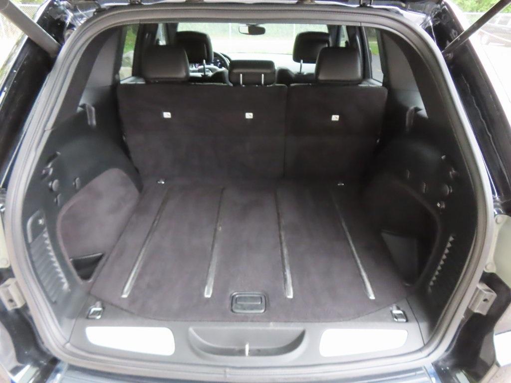 used 2017 Jeep Grand Cherokee car, priced at $14,304