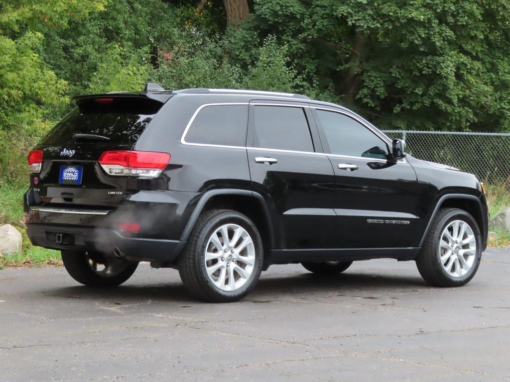 used 2017 Jeep Grand Cherokee car, priced at $14,304