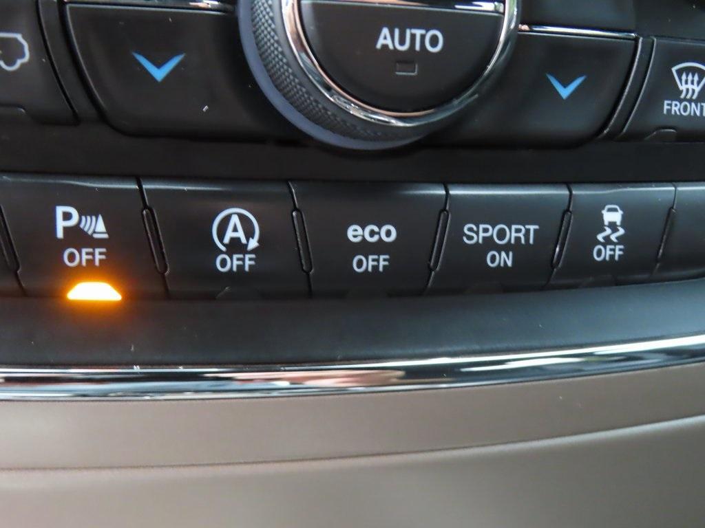 used 2017 Jeep Grand Cherokee car, priced at $14,304