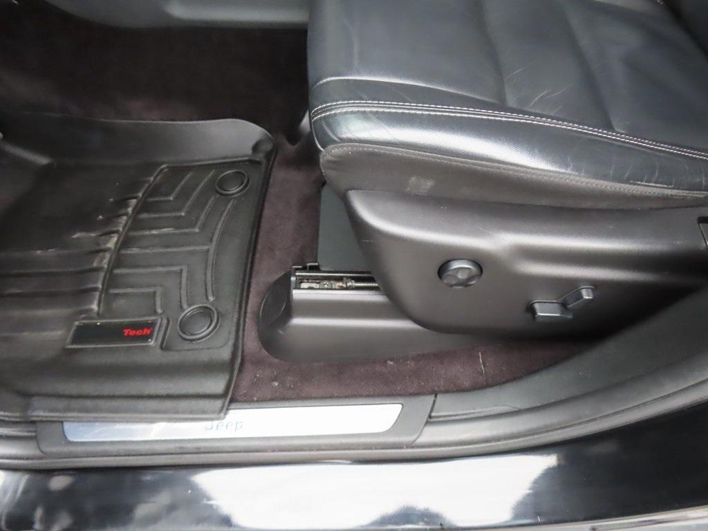 used 2017 Jeep Grand Cherokee car, priced at $14,304