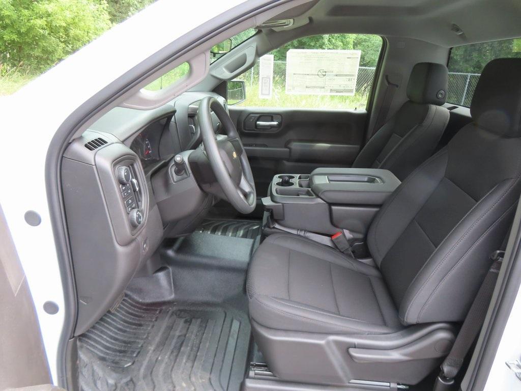 new 2025 Chevrolet Silverado 1500 car, priced at $40,301